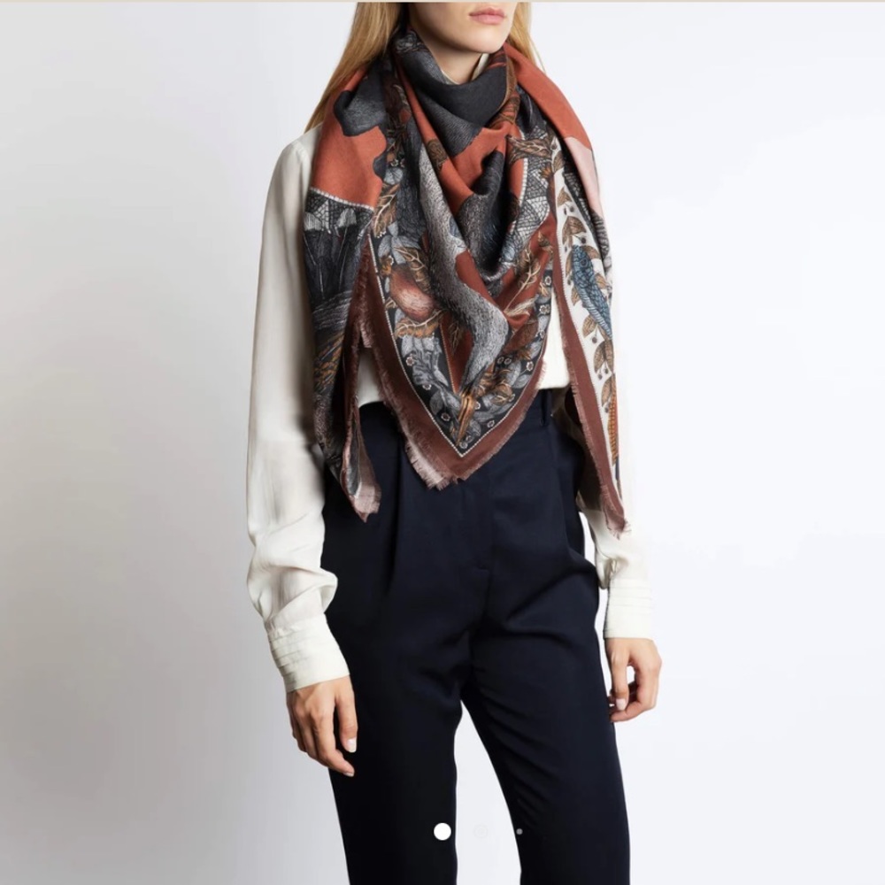 NWT Sabina Savage Wool/Silk 135cm x 135cm Scarf in Cave Canem Terracotta